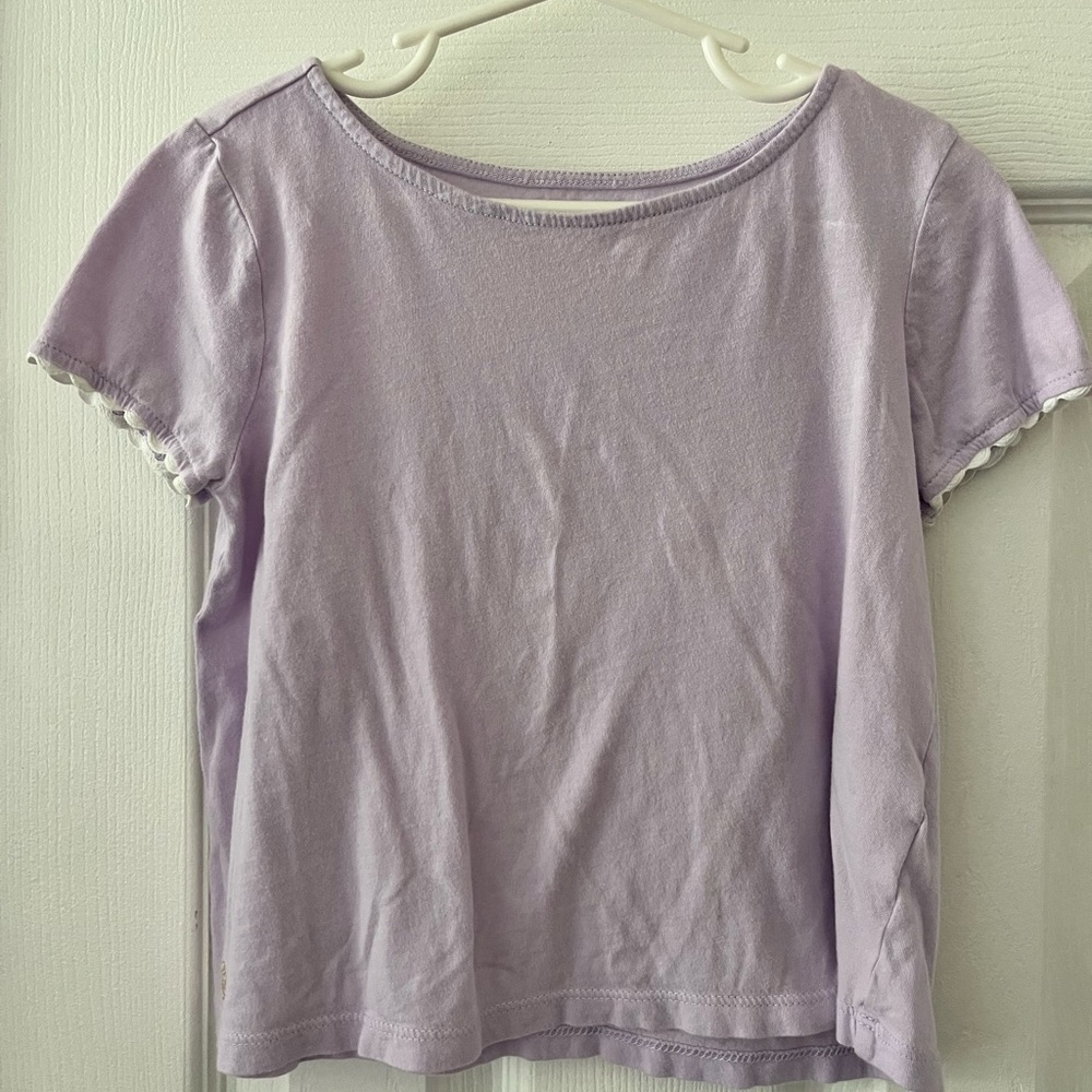Lilly Pulitzer Lavender kids scallop sleep tee